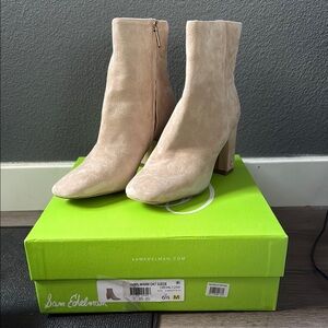 Sam Edelman Cream Heeled Boots with Sleek Silhouette